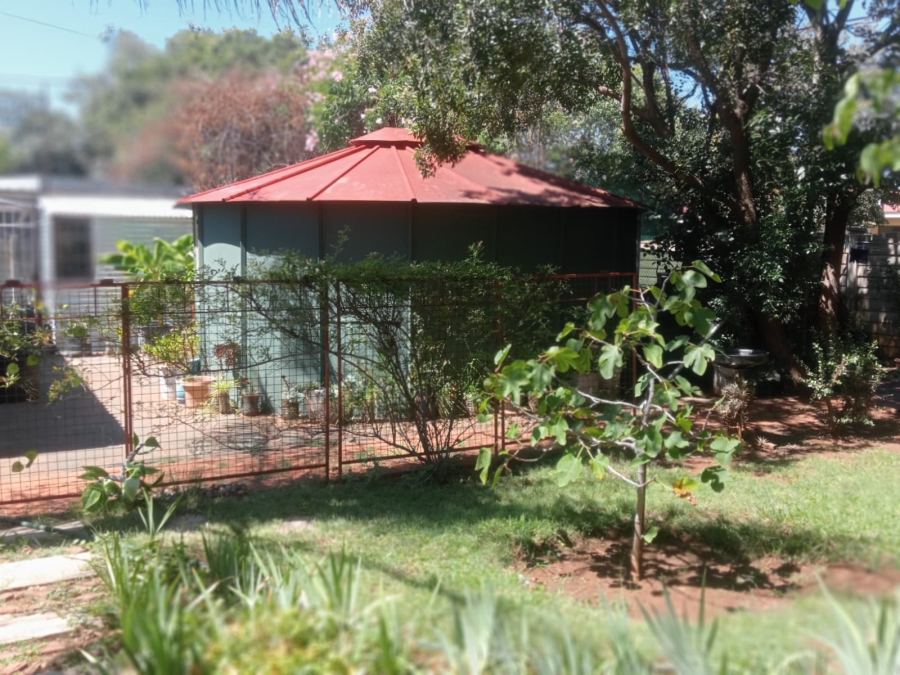 4 Bedroom Property for Sale in Generaal De Wet Free State